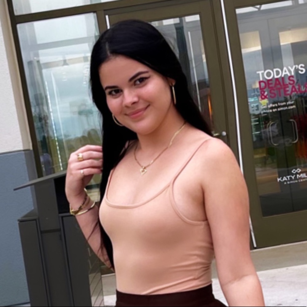 Meet your Posher, Meylin